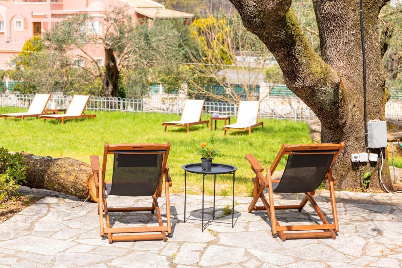 Spyrelia Villa With Private Pool & Outdoor Hot Tub Дасія Екстер'єр фото
