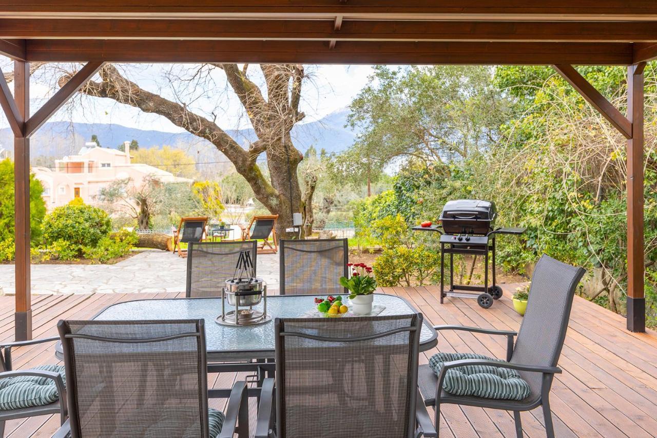 Spyrelia Villa With Private Pool & Outdoor Hot Tub Дасія Екстер'єр фото